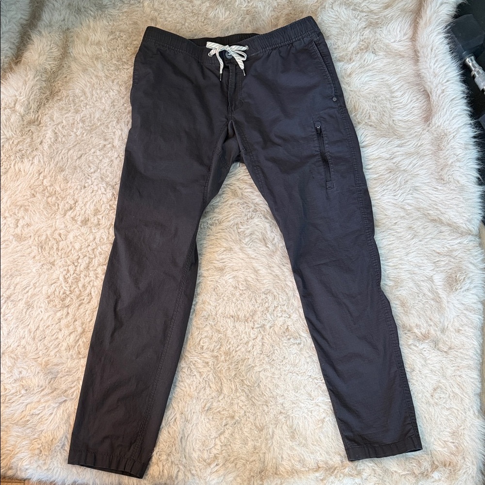 Vuori Men's Casual Gray Pants